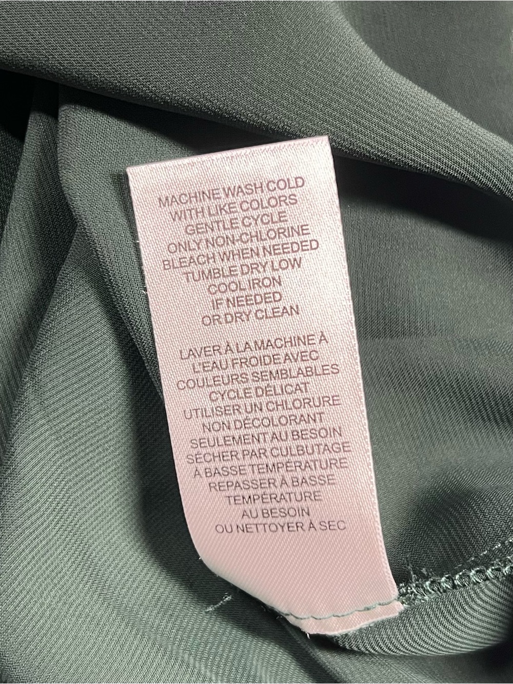 Tahari Women’s Medium Jungle Green Blouse High Neck Ribbed Trim Ruffle Top NEW - Picture 13 of 14